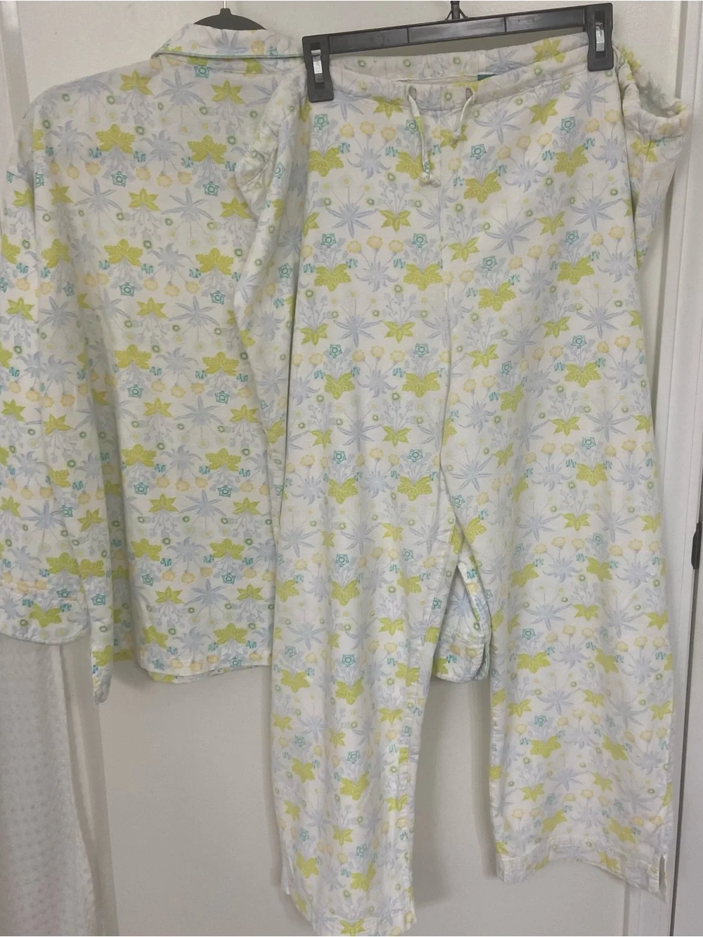 Needham Lane vintage 90’s Women’s Floral Pajama Set – Size XL cottagecore